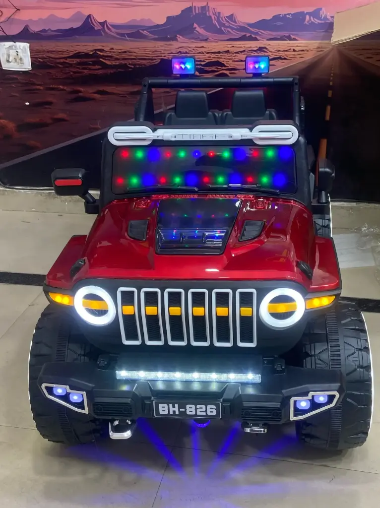 BH-826	THAR JEEP WITH WHEEL LIGHT