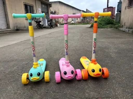 610 DUCK SCOOTER